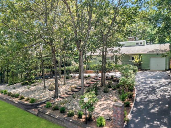 Exquisite Sag Harbor Retreat - Your Perfect Hamptons Retreat